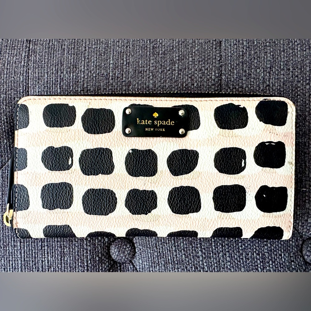 Kate Spade zip around continental wallet